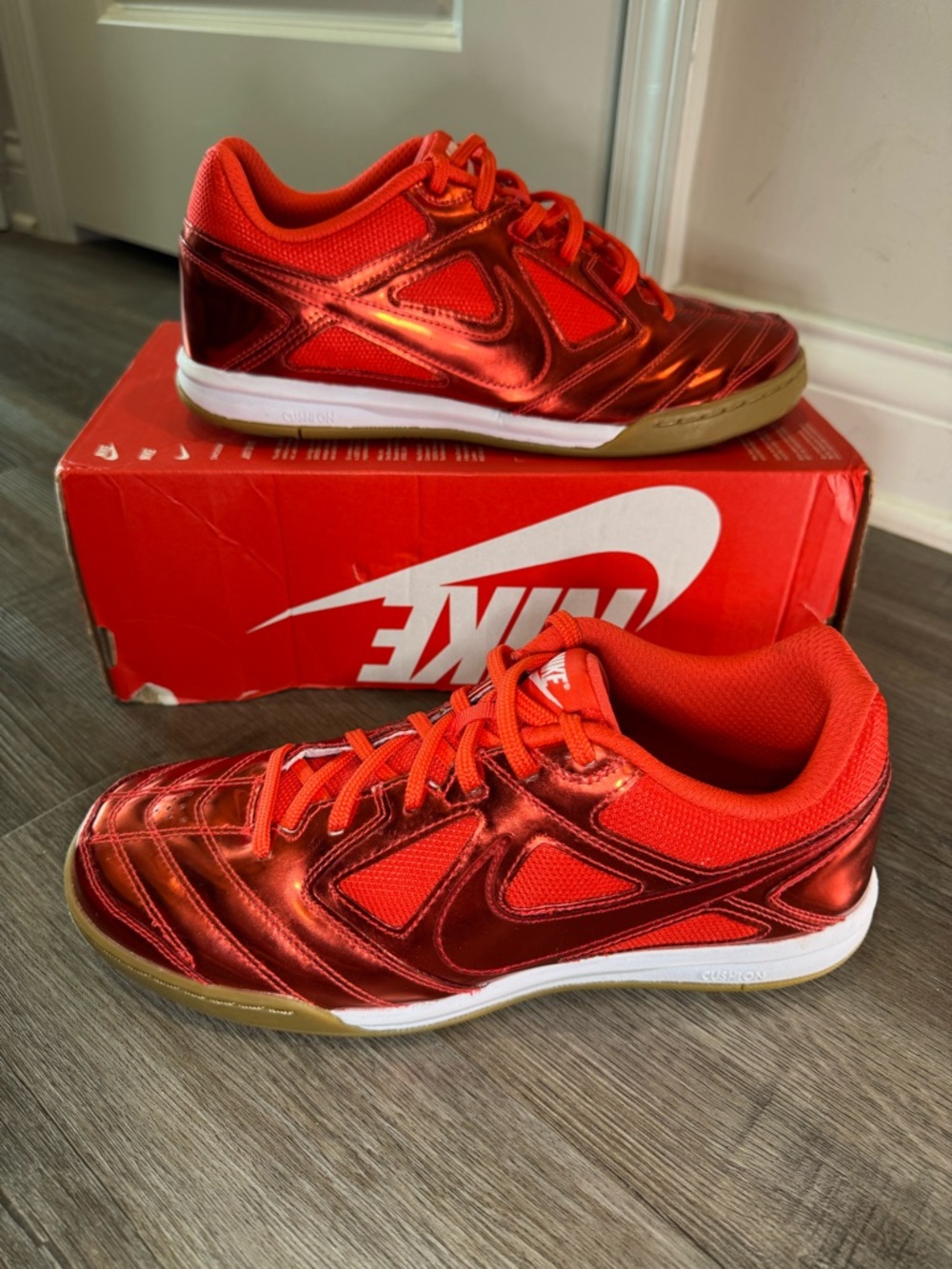 Nike Gato LV8 LT Crimson Metallic Low Profile Sneakers